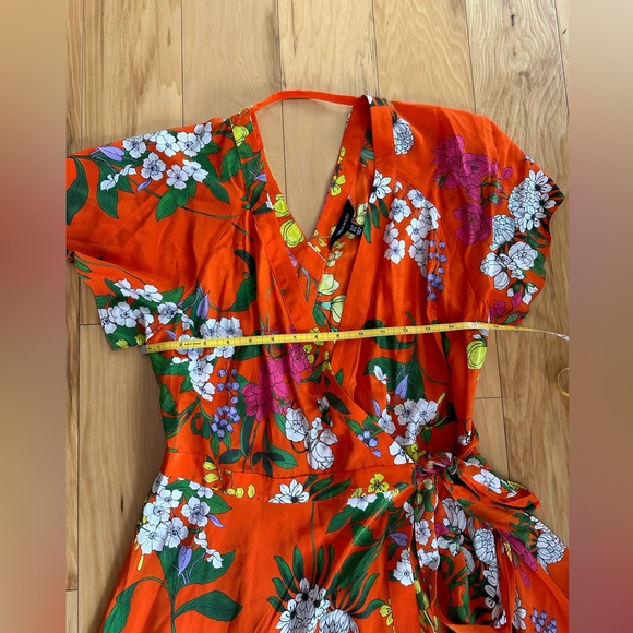 Karen Millen 100% Silk Floral Wrap Dress NWT - Picture 8 of 13